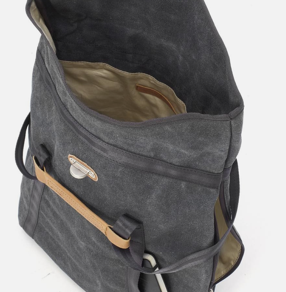 Qwstion Tote Bag: Washed Black