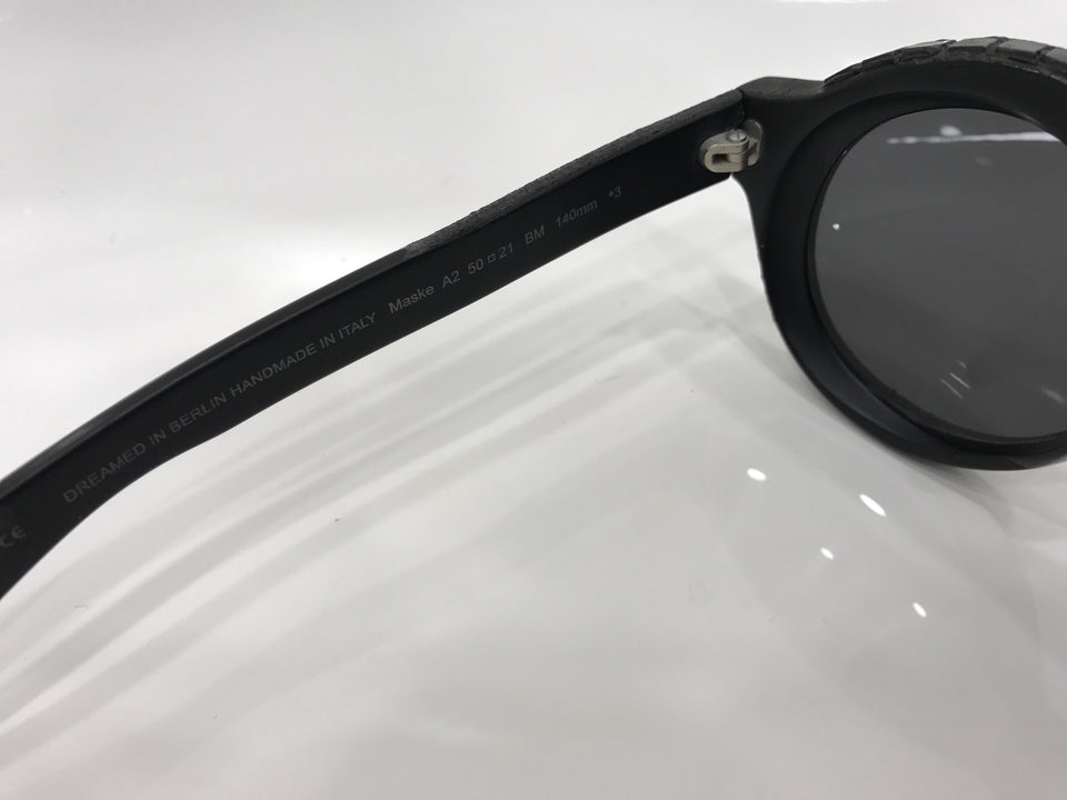 Kuboraum A2 Sunglasses - Silver Burnt Mask K0.01