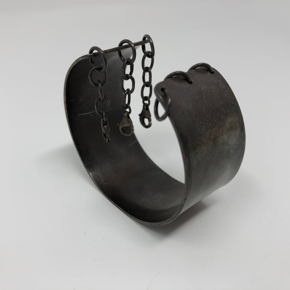 Henson Cuff with Chain