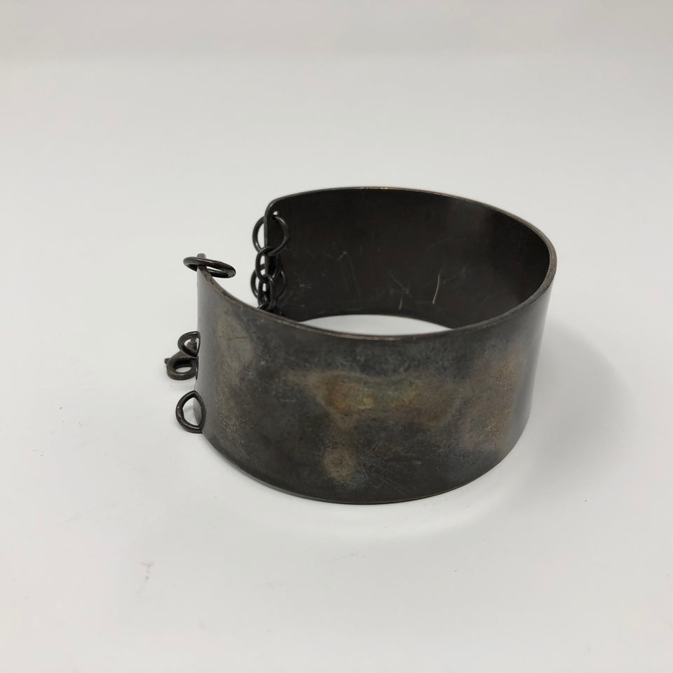 Henson Cuff with Chain