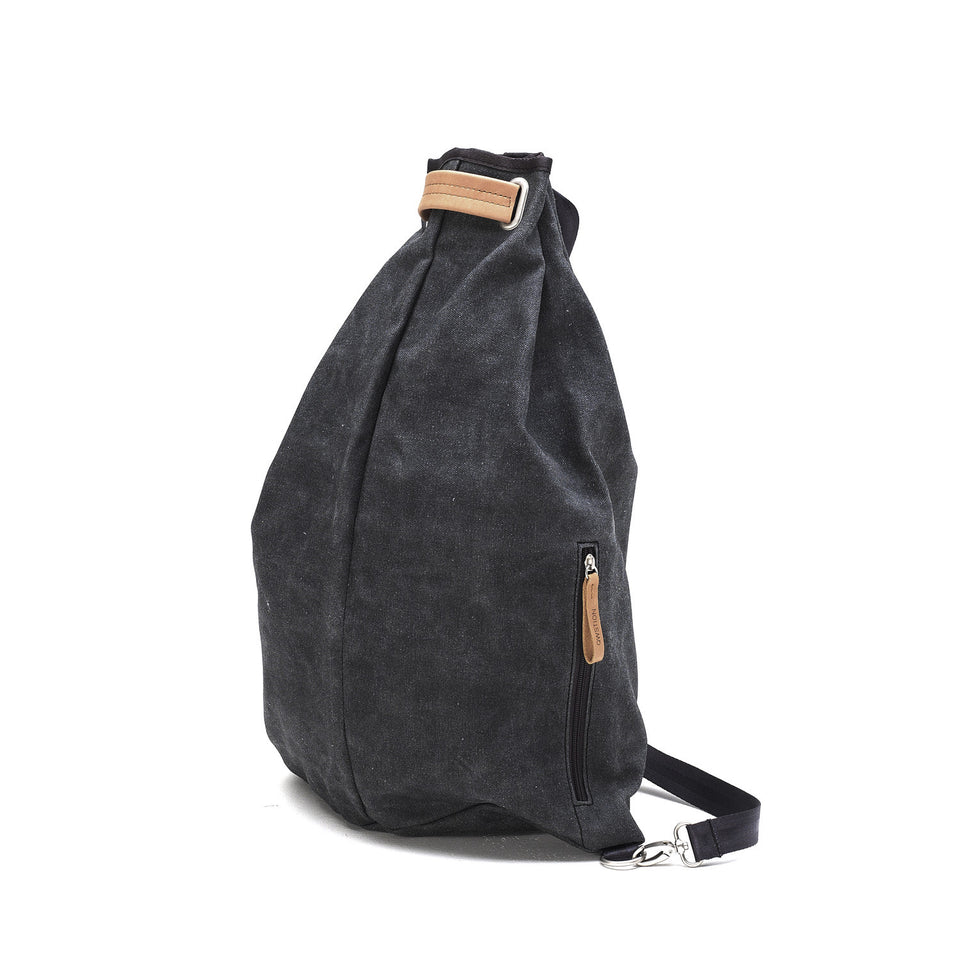 Qwstion Simple Bag: Washed Black